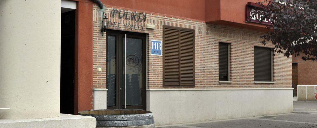 Hostal Puerta Del Valle La Cisterniga Luaran gambar