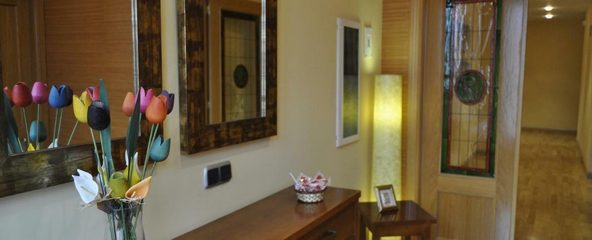 Hostal Puerta Del Valle La Cisterniga Luaran gambar