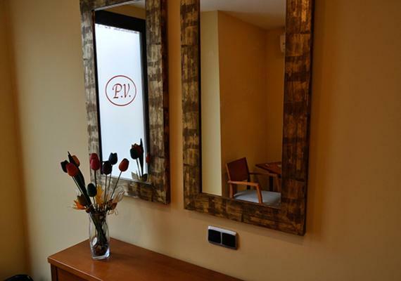 Hostal Puerta Del Valle La Cisterniga Luaran gambar